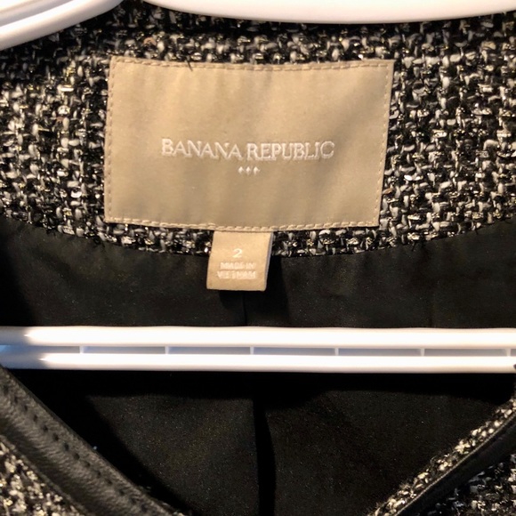 Beautiful Tweed Jacket/Blazer! - Picture 5 of 8